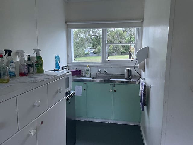 cottage-kitchenette